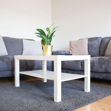 Large Ground Floor Pet Friendly 2 Bedroom Apartment With Free Parking 拉夫堡 外观 照片
